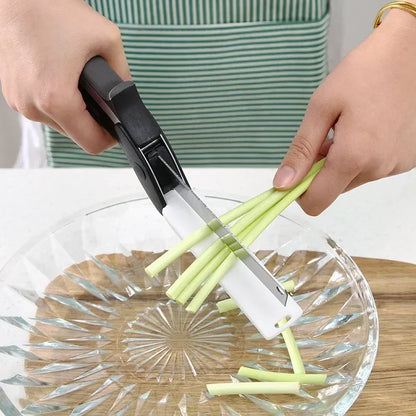 Kitchen Food Cutter Scissors with Integrated Cutting Board